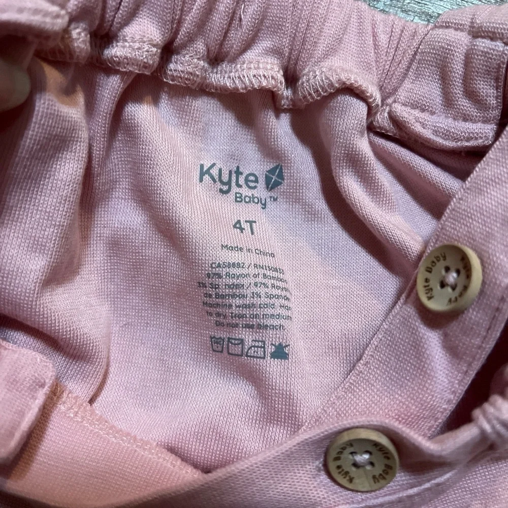 Kyte Baby 4T pink romper